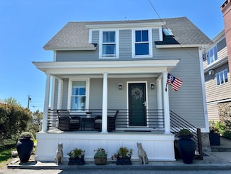 2 School St, Stonington, CT 06378