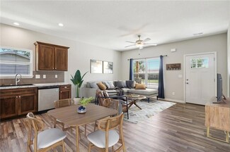 931 E Wilson St, Ottawa, KS 66067
