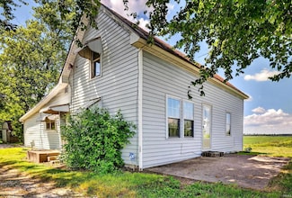 5508 S State Road 59, Clay City, IN 47841