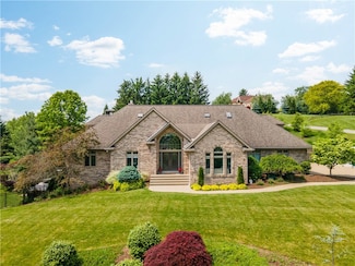 323 Snowberry Cir, Venetia, PA 15367