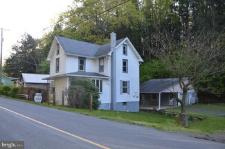 74 Birds Hill Rd, Pine Grove, PA 17963