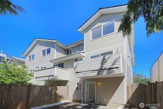 911 N 95th St Unit 911, Seattle, WA 98103