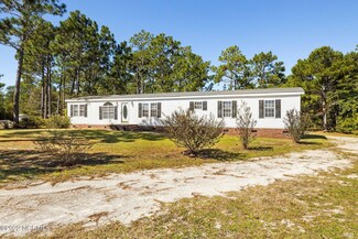 125 Colony St, Newport, NC 28570