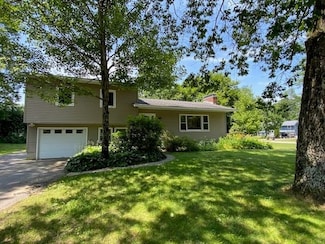 20 Margaret St, Essex Junction, VT 05452