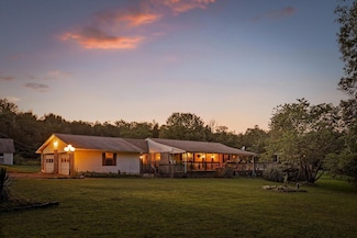 39 Rock Haven Ln, Chickamauga, GA 30707