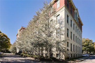 15 Higgins St Unit 122, Smithfield, RI 02917