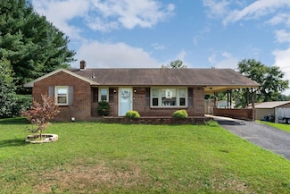 407 8th St, Grottoes, VA 24441