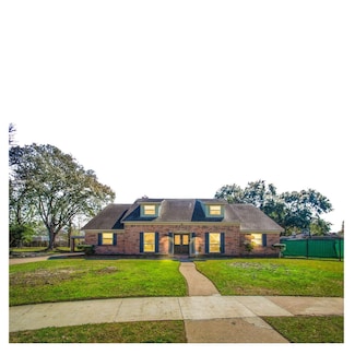 2212 S Fisher Ct, Pasadena, TX 77502