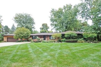 1803 Paula Ct, Sleepy Hollow, IL 60118