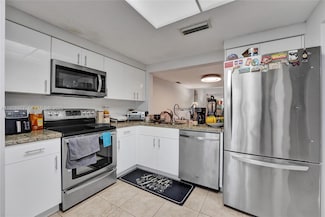 3592 NW 83rd Ln, Sunrise, FL 33351