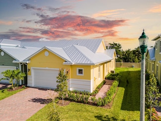 2005 Bridgepointe Cir Unit 99, Vero Beach, FL 32967