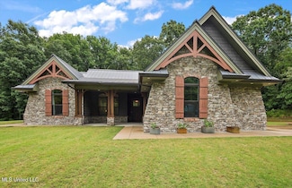 4676 Star Landing Rd W, Nesbit, MS 38651