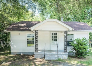 735 Everett St, Burlington, NC 27215