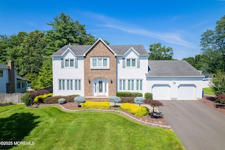 18 Rowena Rd, Manalapan, NJ 07726