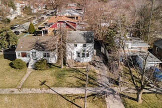 31 E 152nd St, Harvey, IL 60426