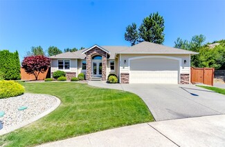 9916 176th Ave E, Sumner, WA 98391