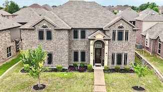 1808 River Run Dr, Desoto, TX 75115