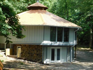 50 Woodlawn Village, Mitchell, IN 47446