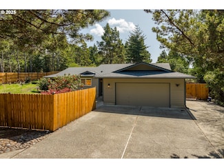 87808 Saltaire St, Florence, OR 97439
