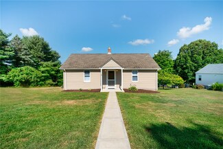 120 Moon Enlow Rd, Coraopolis, PA 15108
