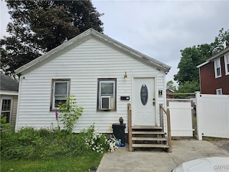 6 Bryant St, Utica, NY 13502