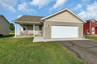 3261 Orchard Ave NE, Sauk Rapids, MN 56379
