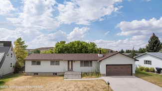 1333 4th Ave W, Kemmerer, WY 83101