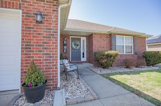 2511 S Hartford Ave, Bolivar, MO 65613