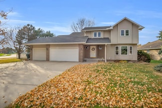 5104 H Avenue Place, Kearney, NE 68847