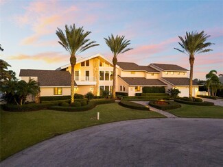 1207 Commodore Dr, New Smyrna Beach, FL 32168