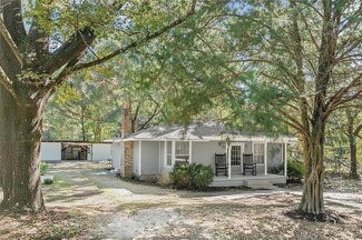 5060 Oak Crest Dr, Wilmer, AL 36587