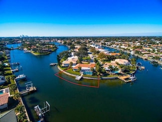2096 Massachusetts Ave NE, Saint Petersburg, FL 33703
