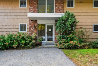 51 Haines Rd Unit 2T, Bedford Hills, NY 10507