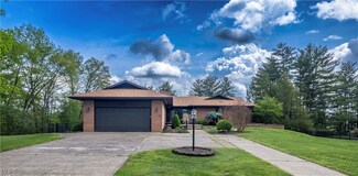 12 Fairview Heights, Parkersburg, WV 26101