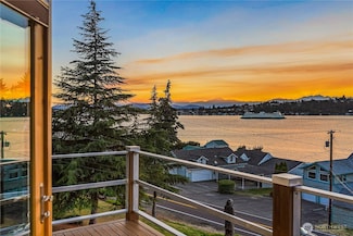 3643 Beach Dr E, Port Orchard, WA 98366