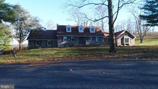 54 Pleasant Valley Rd, Orwigsburg, PA 17961