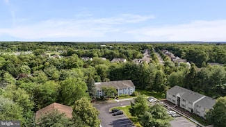 9 Norwich Place, Somerset, NJ 08873