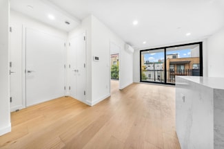 30-24 32nd St Unit 2-B, Long Island City, NY 11102