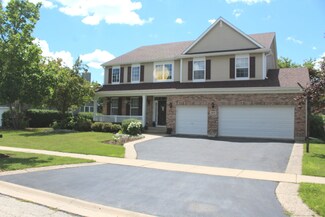 1815 Natures Ct, Lindenhurst, IL 60046