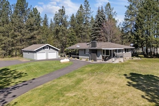 28005 N River Estates Dr, Chattaroy, WA 99003