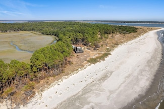 11 Beachview Ln, Edisto Island, SC 29438
