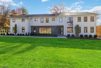 13 Dogwood Dr, Morristown, NJ 07960