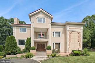 1439 Byberry Rd, Huntingdon Valley, PA 19006