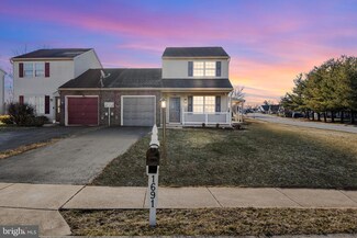 1691 Weeping Willow Ln, Dover, PA 17315