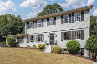 632 Bienville Ln, Birmingham, AL 35213