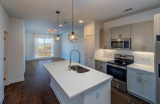 1677 54th Ave N Unit 402, Nashville, TN 37209