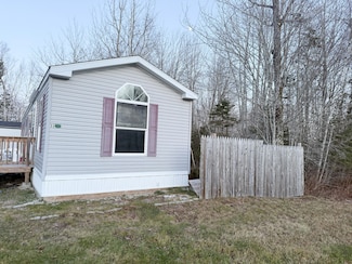 55 Deerfield Rd, Hancock, ME 04640