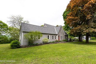 1833 Amsterdam Rd, Schenectady, NY 12302