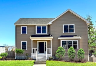 2 Woodlands Rd, Salem, MA 01970