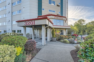 3201 Pacific Ave Unit 305, Tacoma, WA 98418